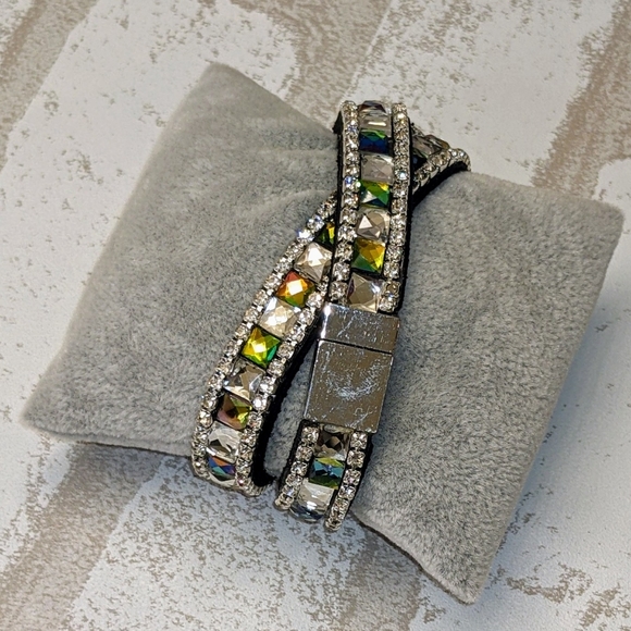 B36 Holo Silver Metallic Crystal Rhinestone Wrap Bracelet Large Silver Rainbow - Picture 10 of 16